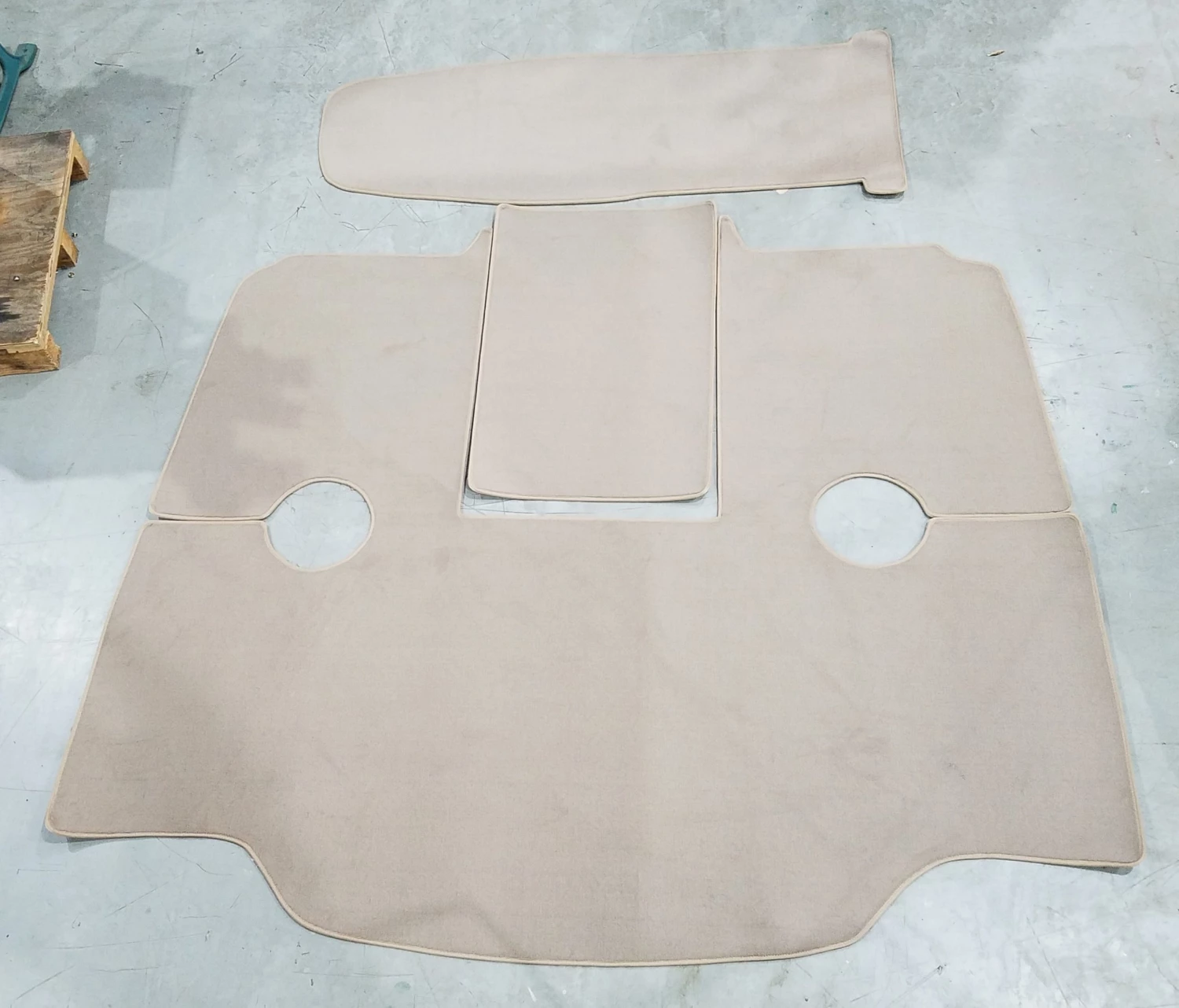 Matworks LTD 2000 Chaparral 216 SSI Snap In Boat Carpet 2 Matworks LTD 2000 Chaparral 216 SSI Snap In Boat Carpet