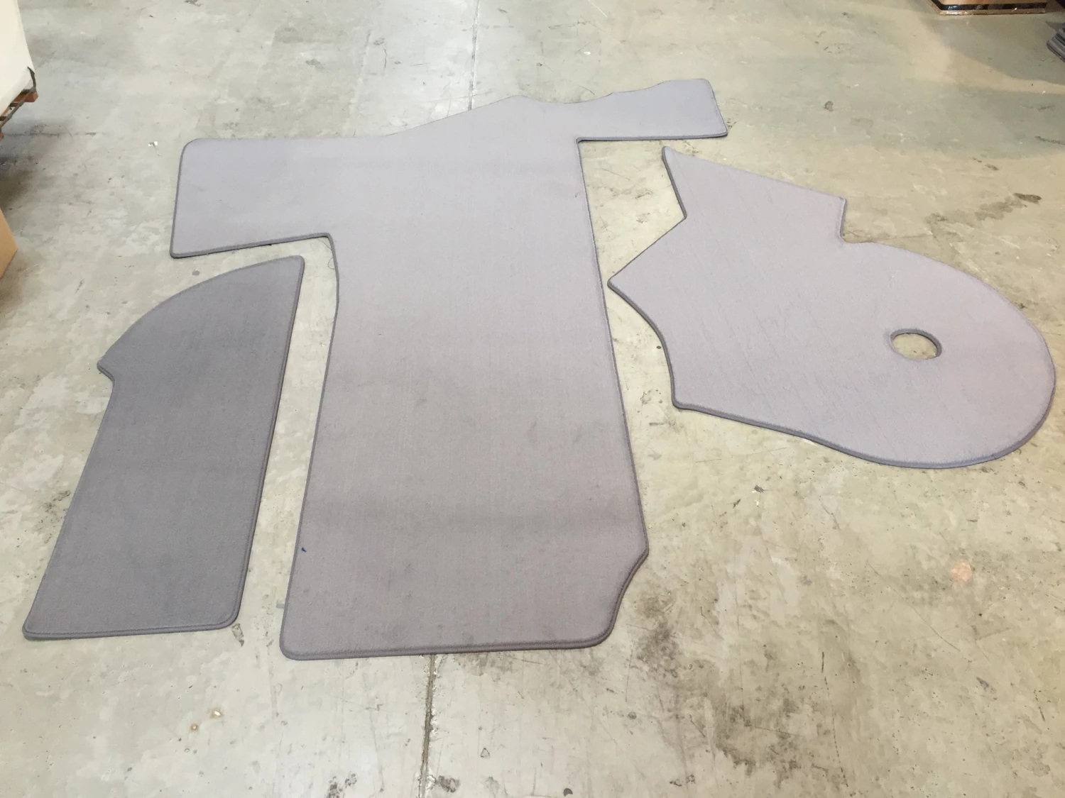 Matworks LTD 2007-2010 Regal Commodore / Sport Yacht 3760 (3560) Snap In Boat Carpet